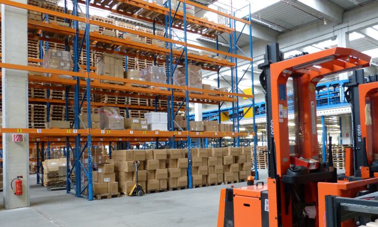 How to manage warehouses